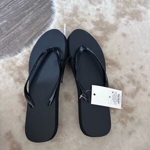 Shade & Shore Black Flip Flops for Women